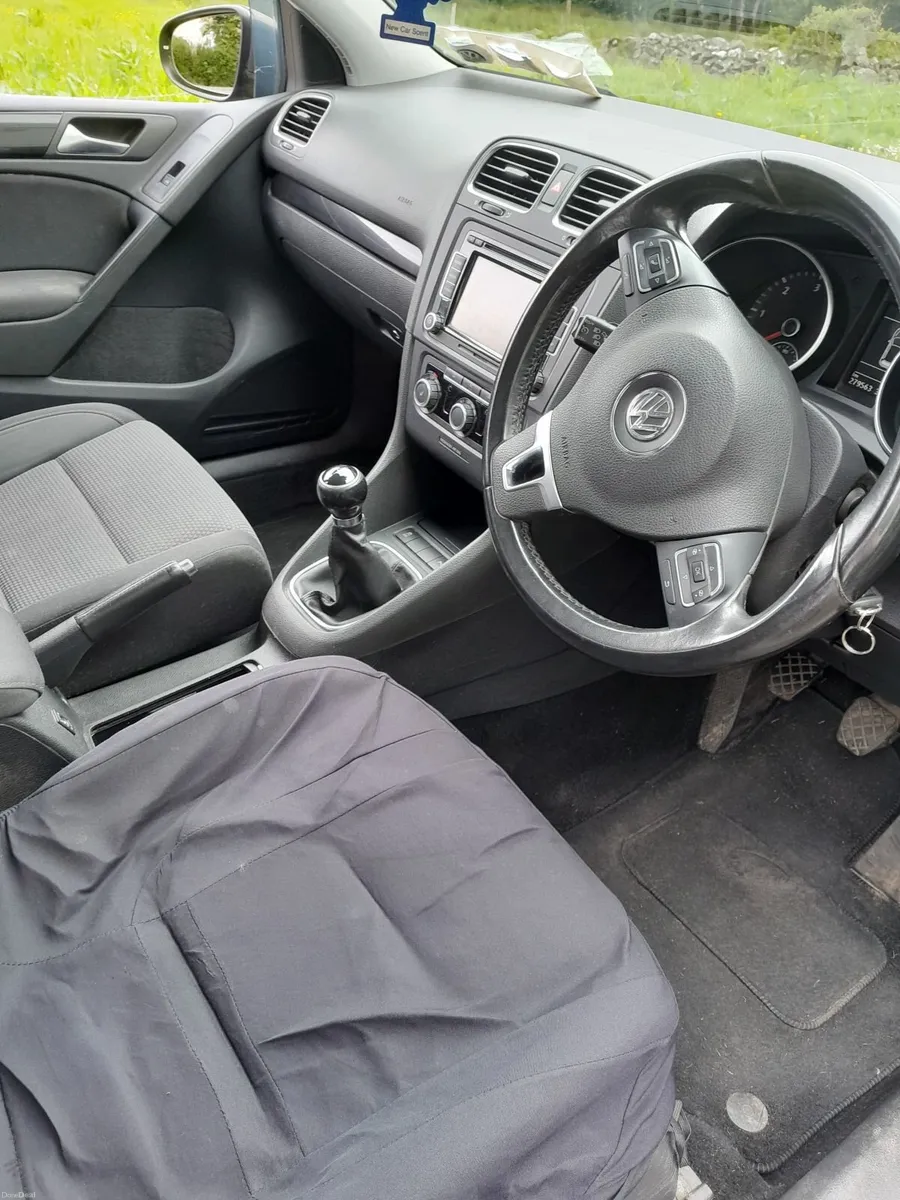 Volkswagen Golf - Image 5