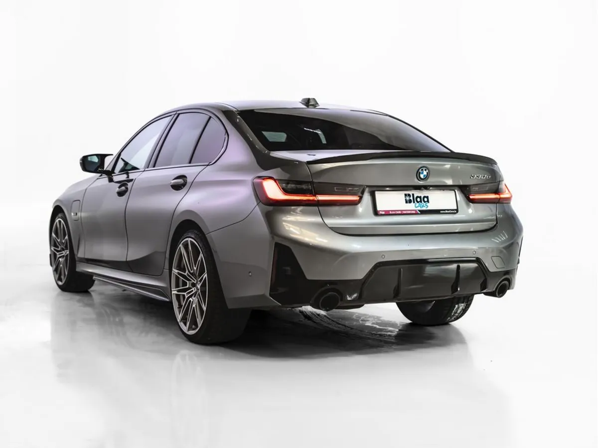 BMW 3-Series 330e Sport Pro Auto - Image 4