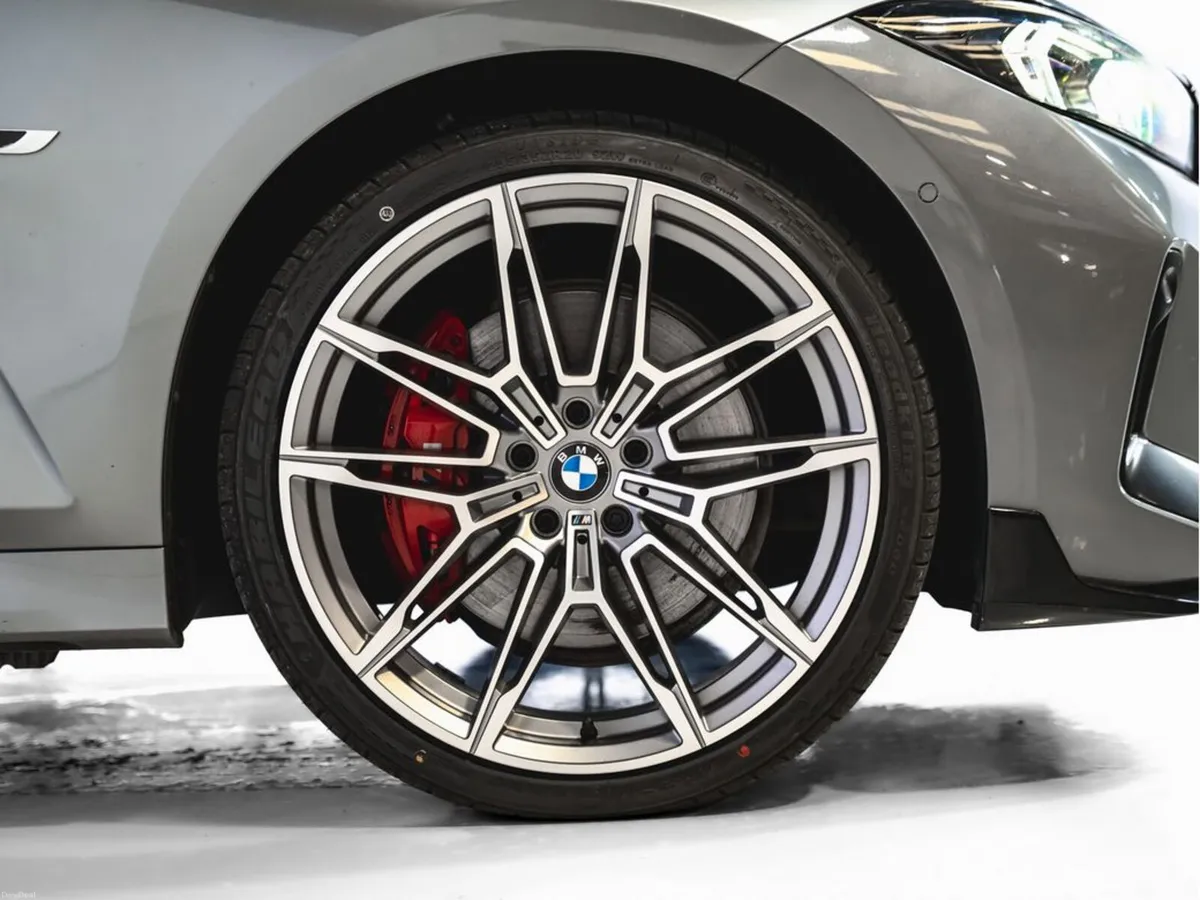 BMW 3-Series 2023 330E M-SPORT - Image 5