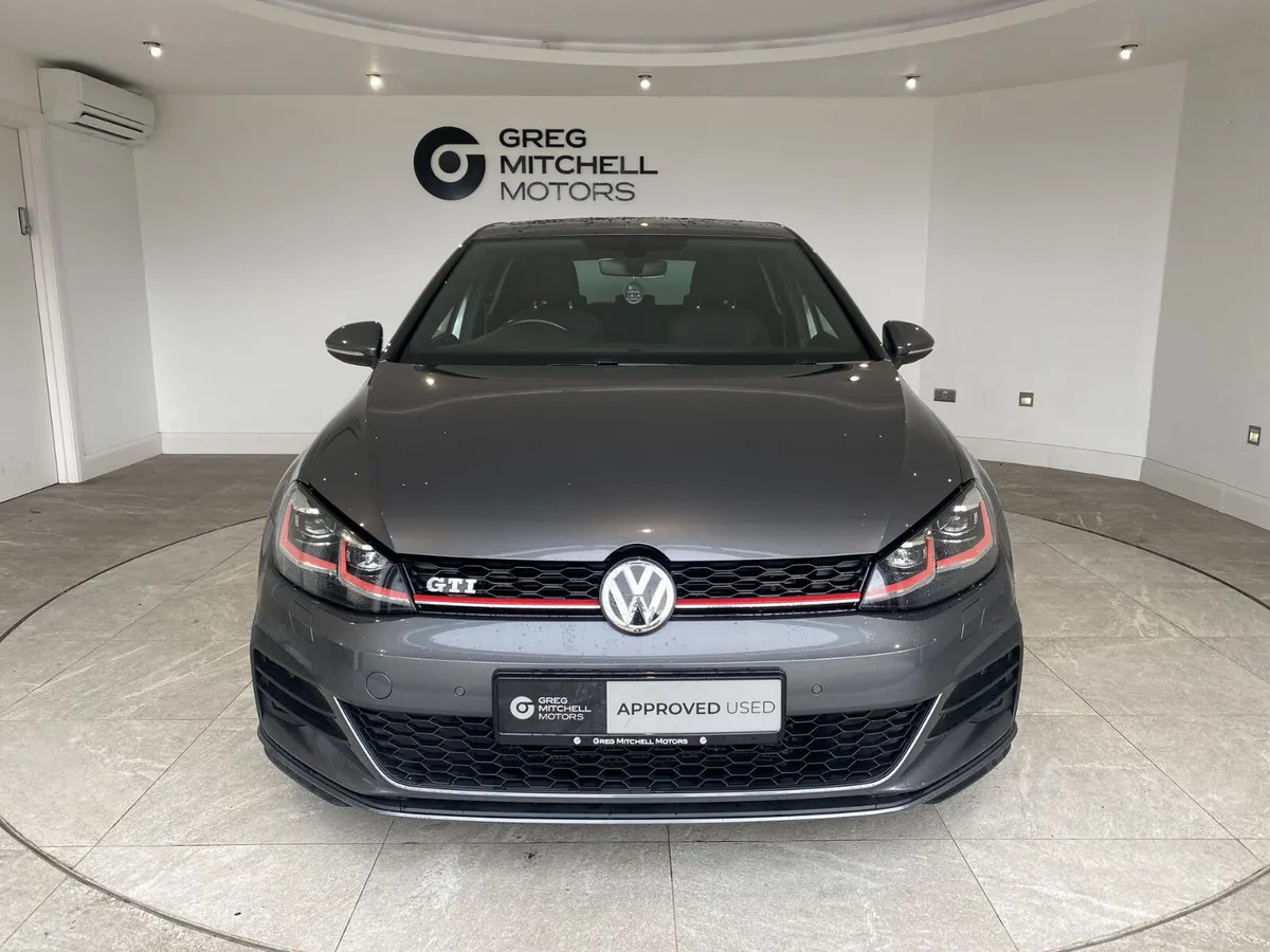 Volkswagen Golf 2018 - Image 2
