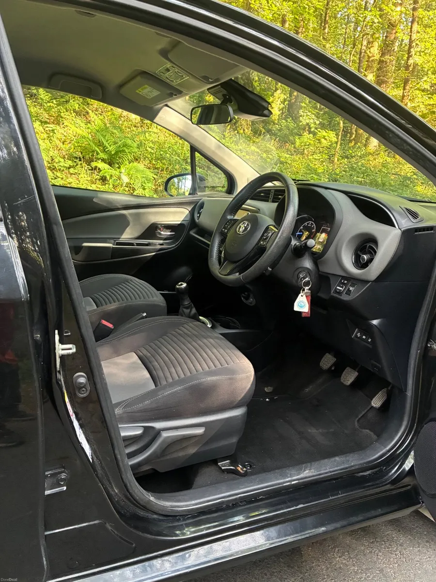 Toyota Yaris 2019 - Image 3