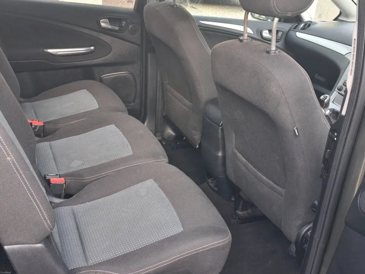 Ford 7 seater for sale - Image 4