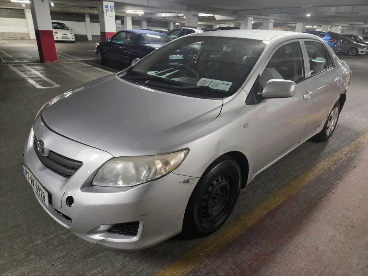 Toyota corolla - Image 2
