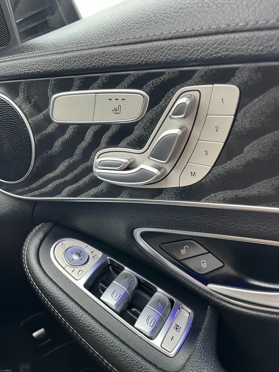 Mercedes-Benz C220 D AMG Line Night Ed Premium - Image 4