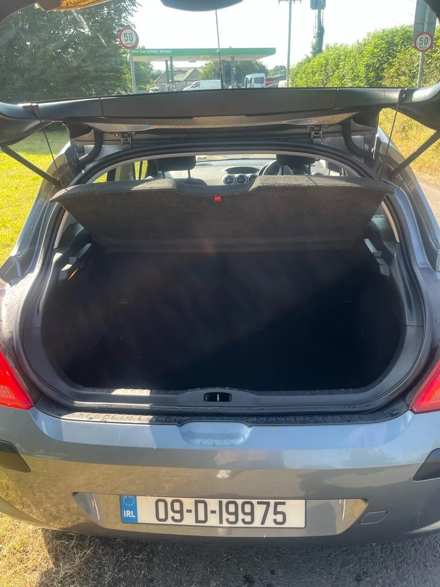 Peugeot 2009 1.4 NEW NCT & Taxed - Image 5