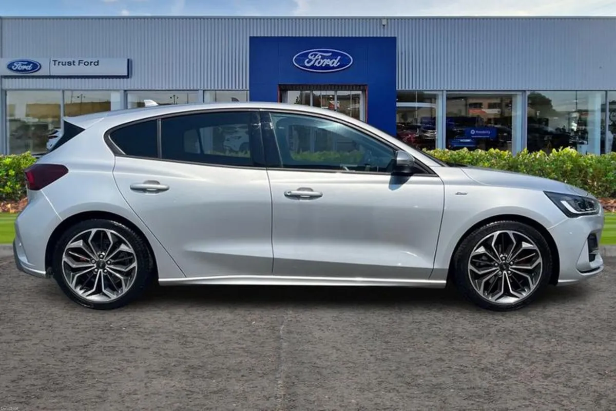 Ford Focus ST-Line X - Image 3