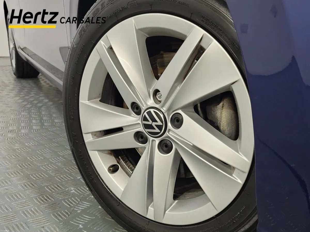 Volkswagen Golf Golf LIFE 110HP Petrol Manual - Image 6