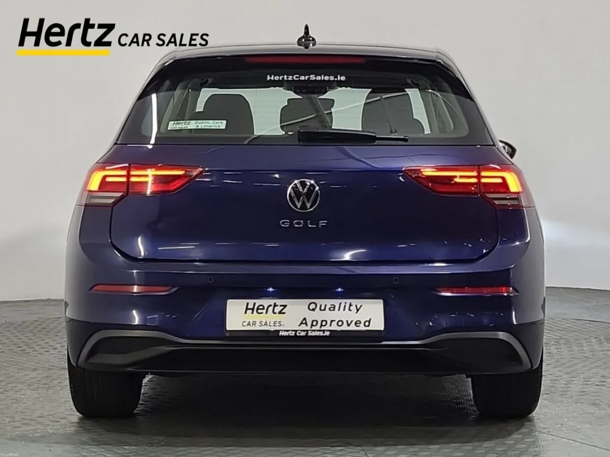 Volkswagen Golf Golf LIFE 110HP Petrol Manual - Image 4