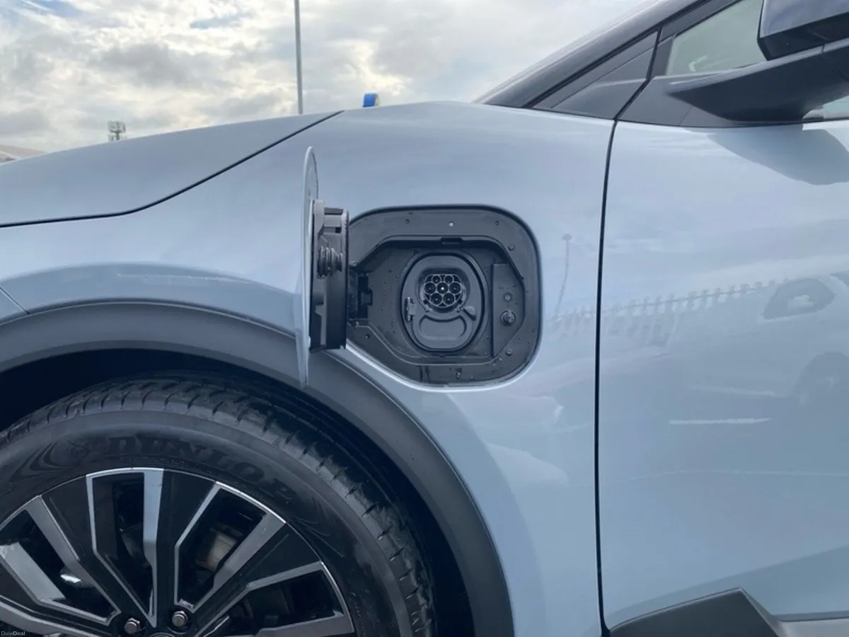 Toyota C-HR FULL EV - Premier with Leather - Image 6