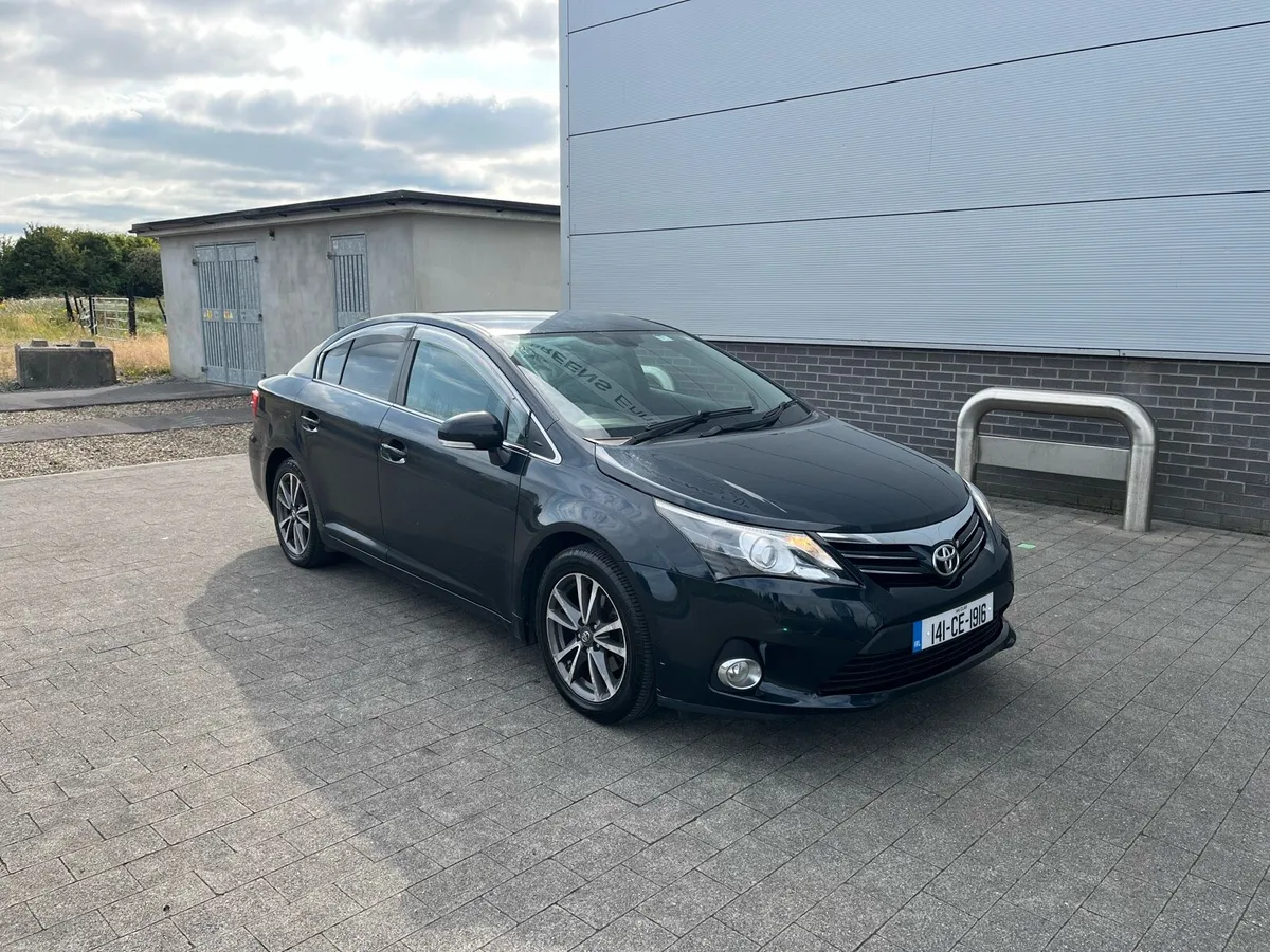 2014 Toyota avensis - Image 1