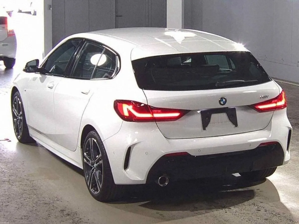 BMW 1-Series 1.5 AUTOMATIC M SPORT - BLACK HALF LE - Image 2