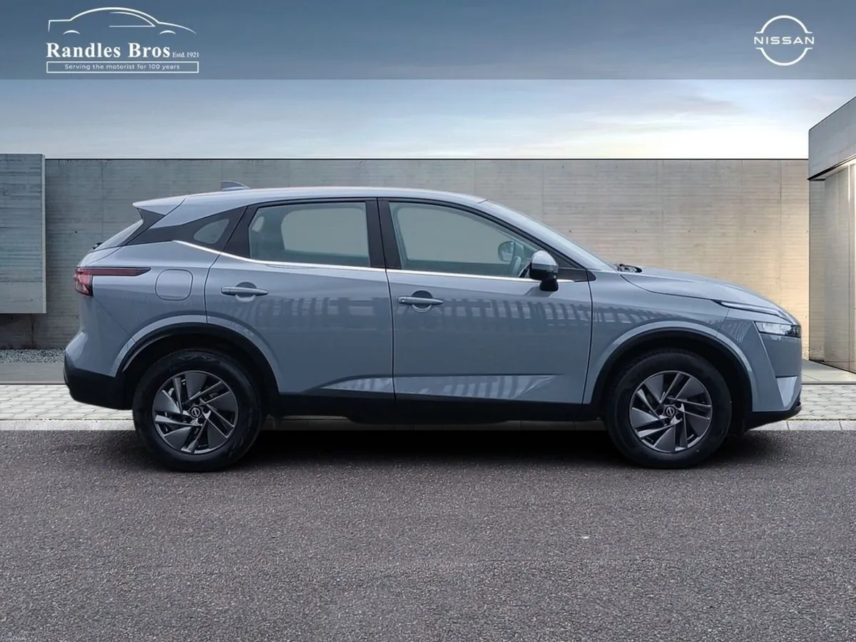 Nissan Qashqai 1.3 PET MILD HYBRID SV - Image 5