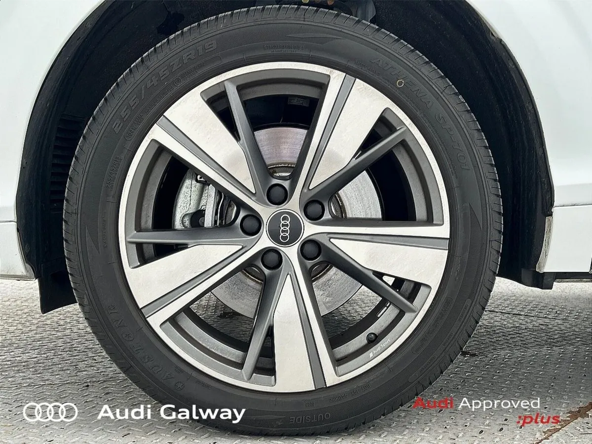 Audi Q3 €544 p/m - E-HYBRID S-LINE SPORTBACK 270 H - Image 6