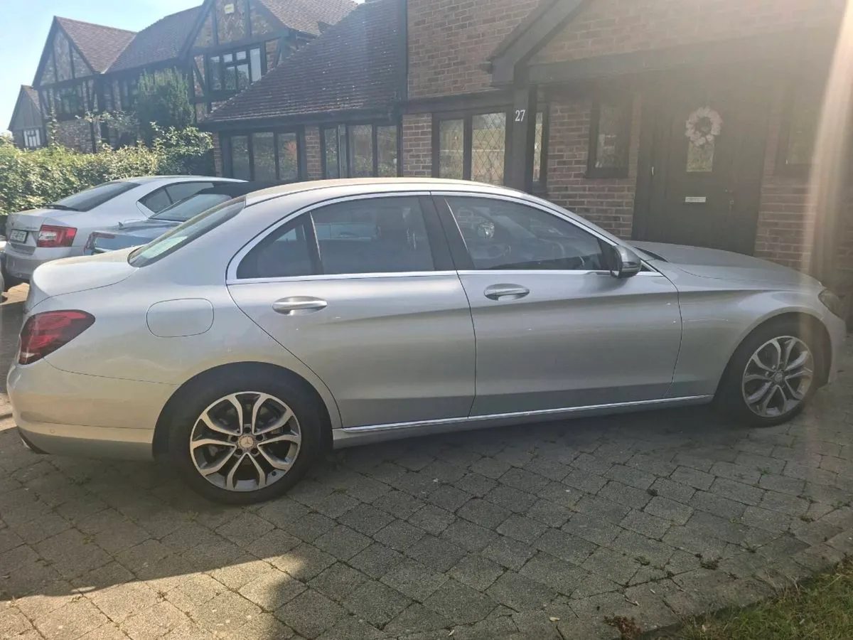 MERCEDES  C200D MANUAL 2017 STUNNING CONDITION - Image 2