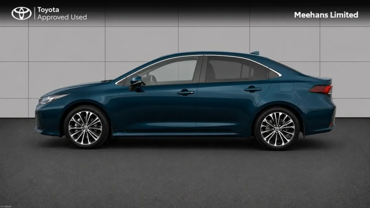 Toyota Corolla COROLLA SALOON LUNA SPORT - Image 3