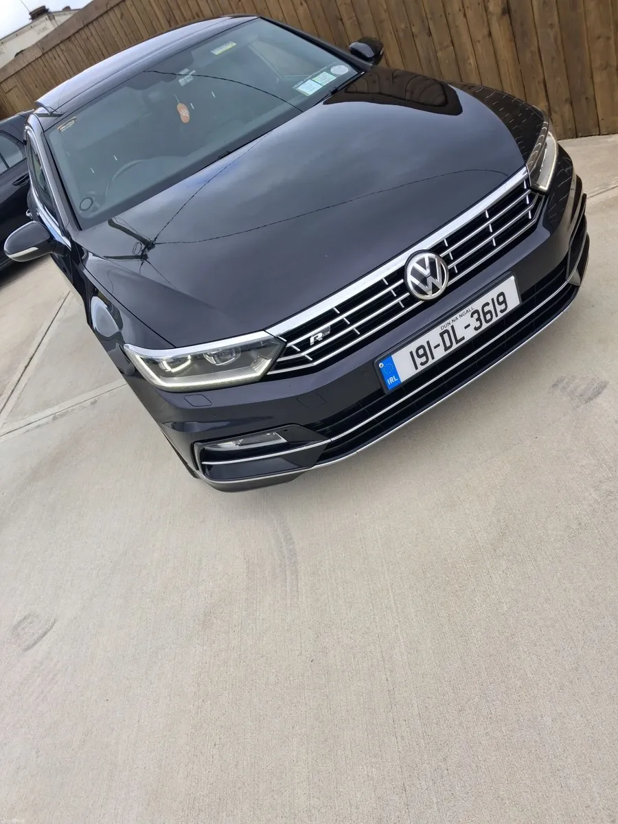 Volkswagen Passat 2019 - Image 1