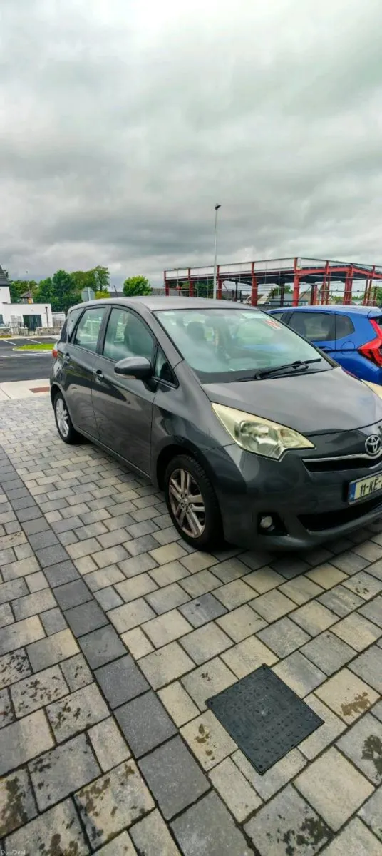 car - Image 3