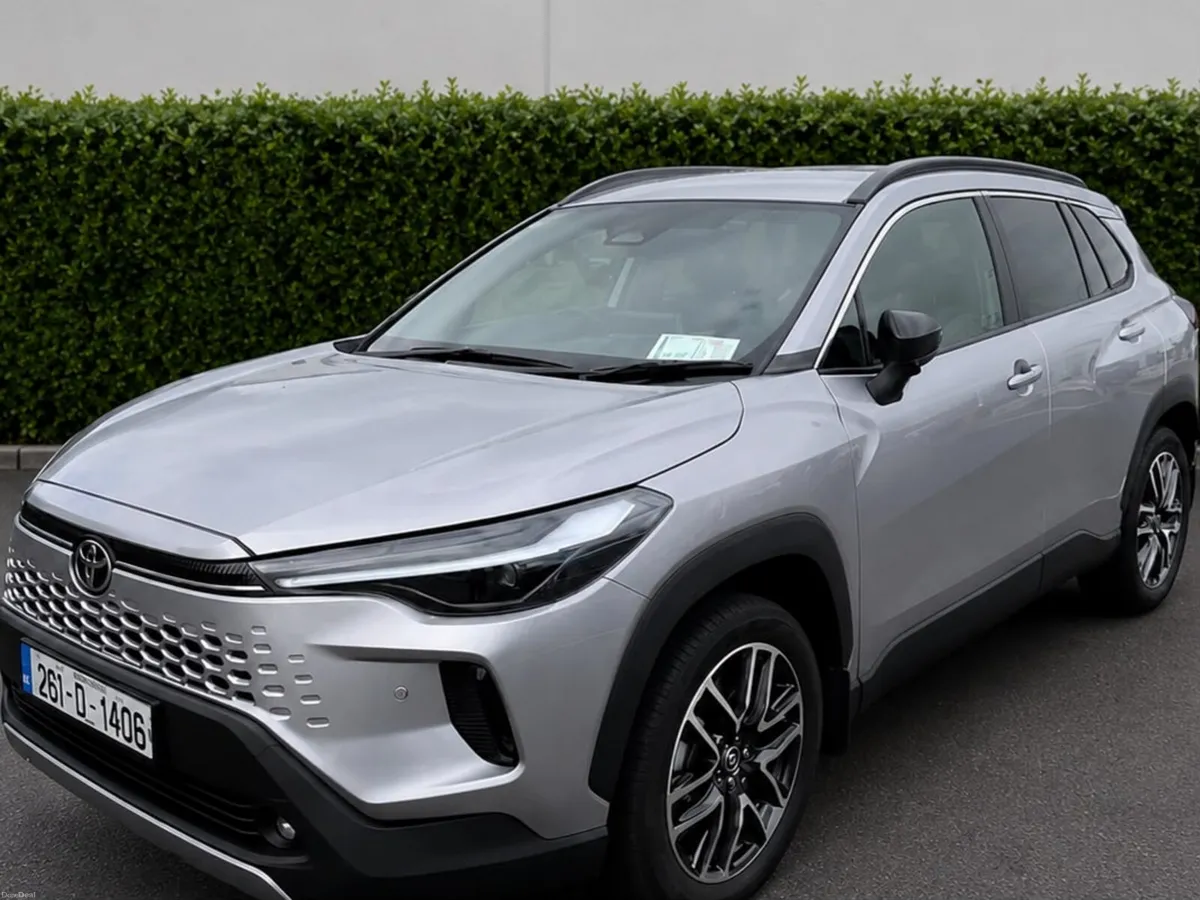 261 Toyota Corolla Cross . LUNA SPORT