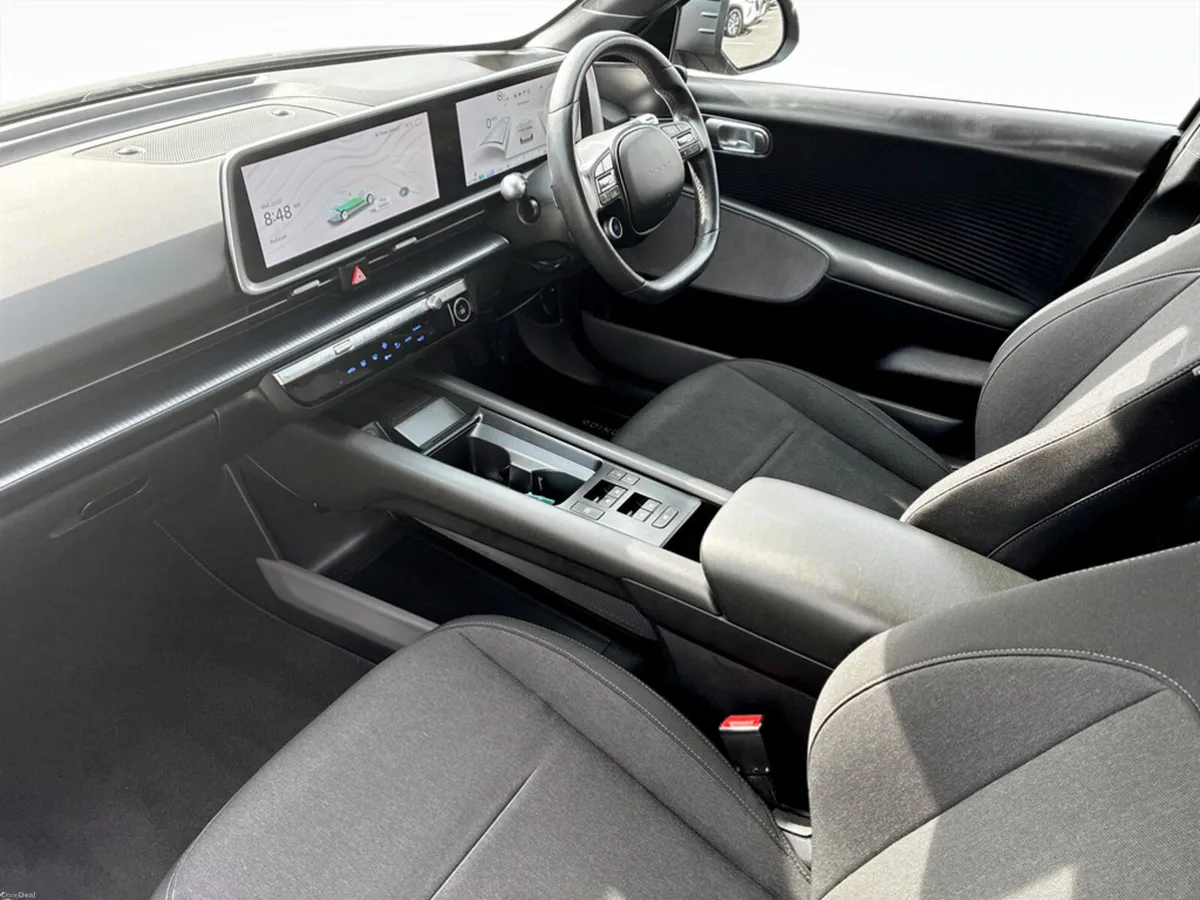 Hyundai Ioniq 6 Signature EV 77Kwh - Image 6