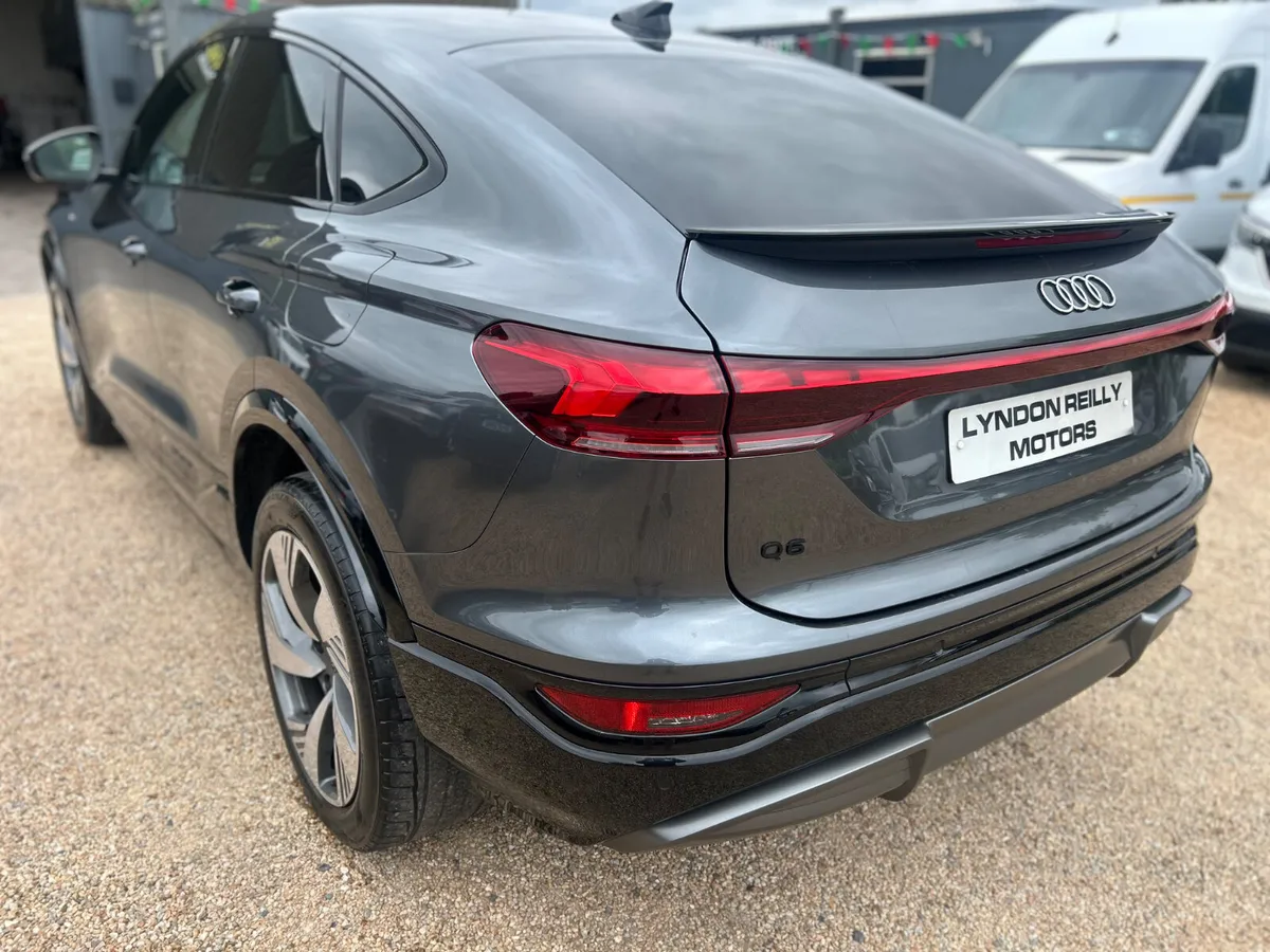 Audi Q6 e-tron SLINE SPORT - Image 5