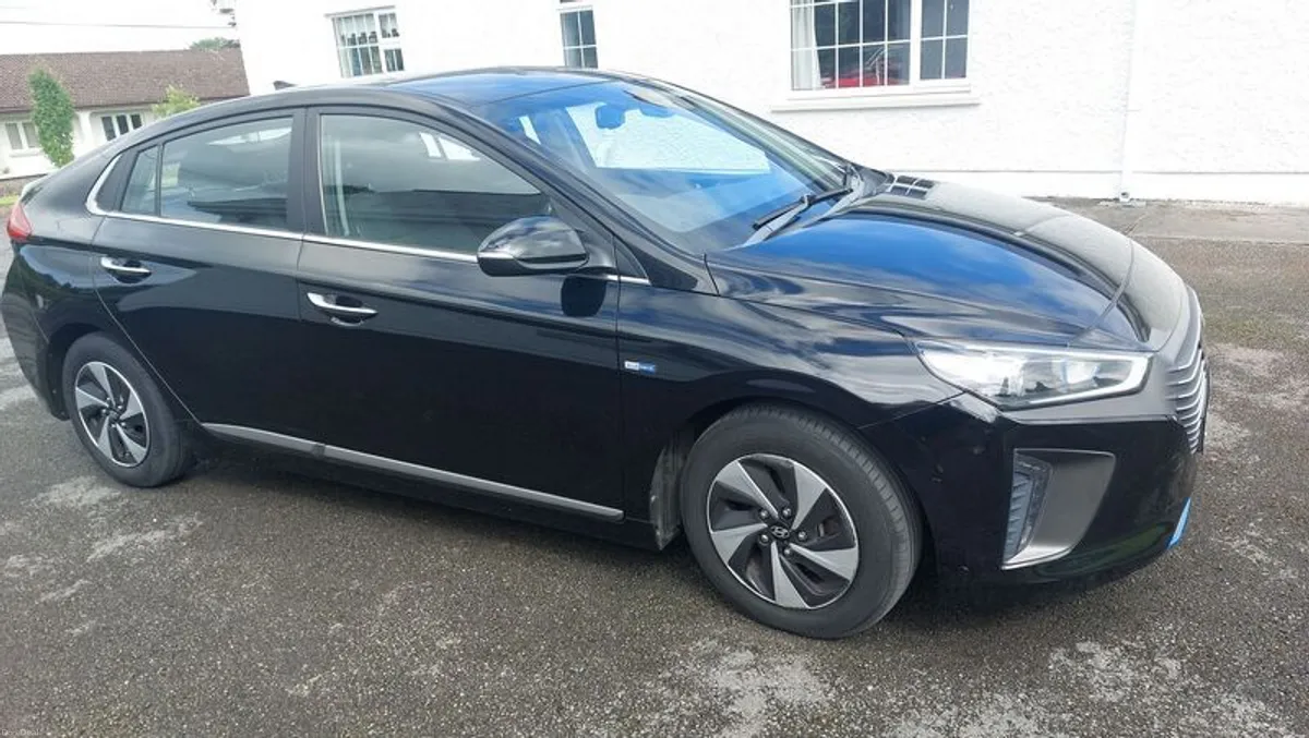2018 Hyundai Ioniq - Image 3