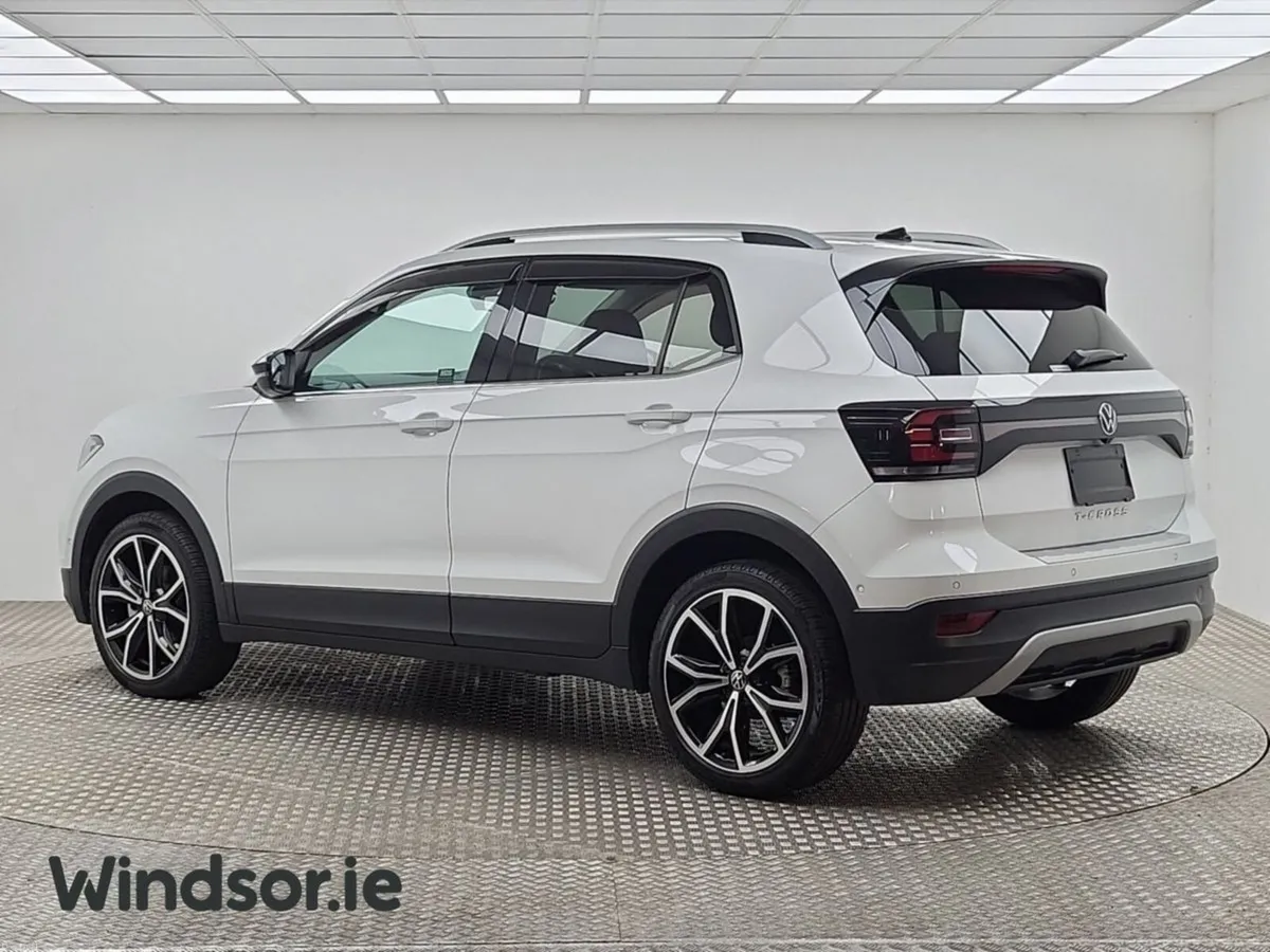 Volkswagen T-Cross TSI FIRST PLUS - Image 2