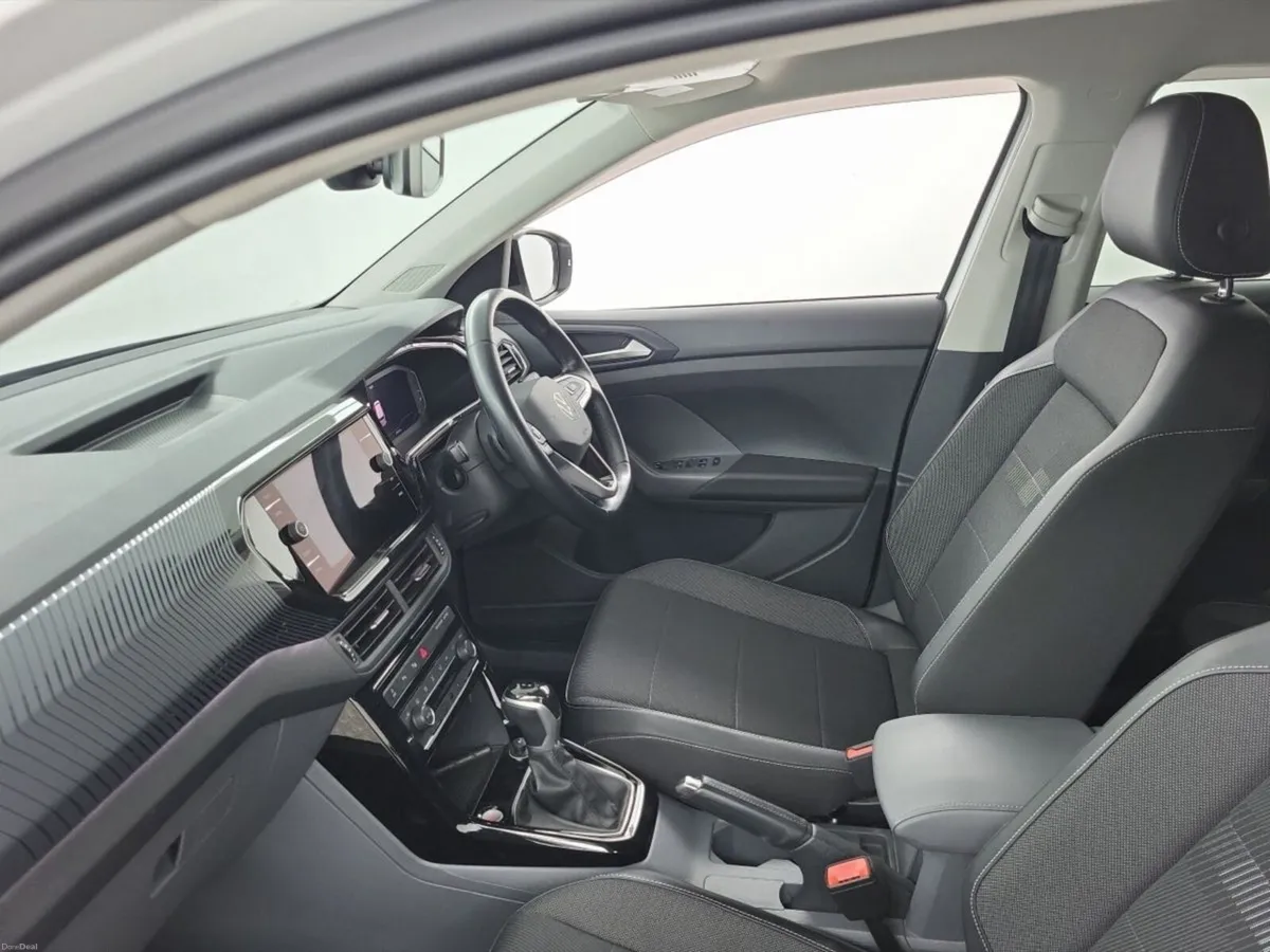 Volkswagen T-Cross TSI FIRST PLUS - Image 4