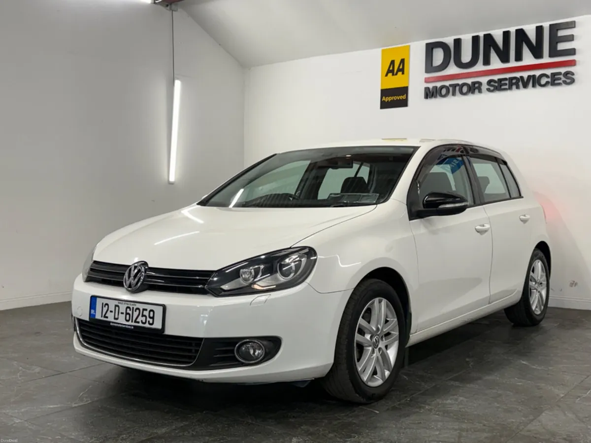 Volkswagen Golf **DSG **DUAL CLIMATE CONTROL **PIO - Image 2