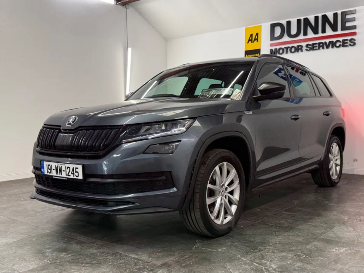 Skoda Kodiaq **7 SEATS **4X4 **PAN SUNROOF **HALF - Image 3