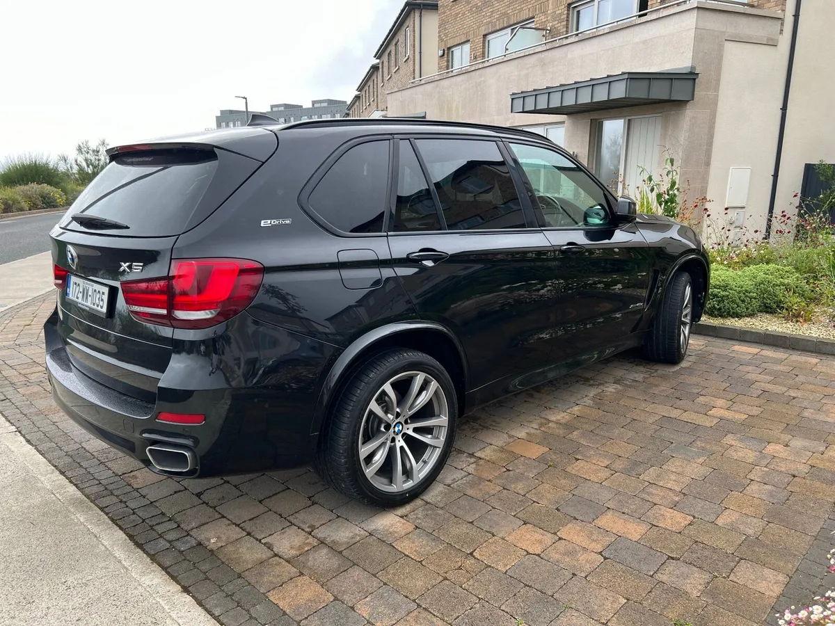 BMW X5 40e - Image 2