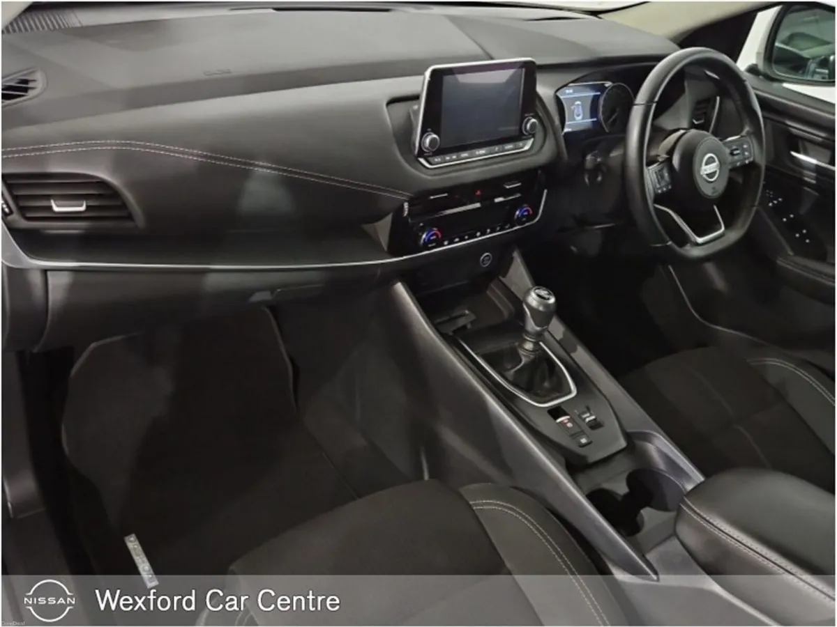 Nissan Qashqai 1.3 PET MILD HYBRID SV - Image 6