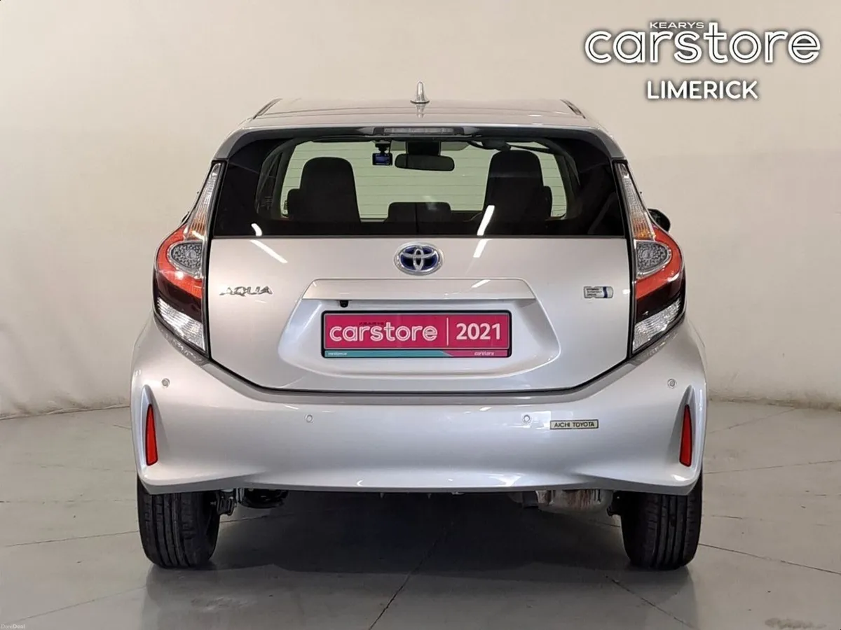 Toyota Aqua 1.5 HYBRID - Image 4