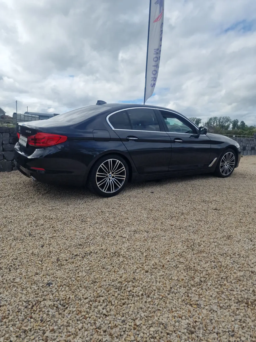 17 BMW 520d Xdrive Business edition - Image 6