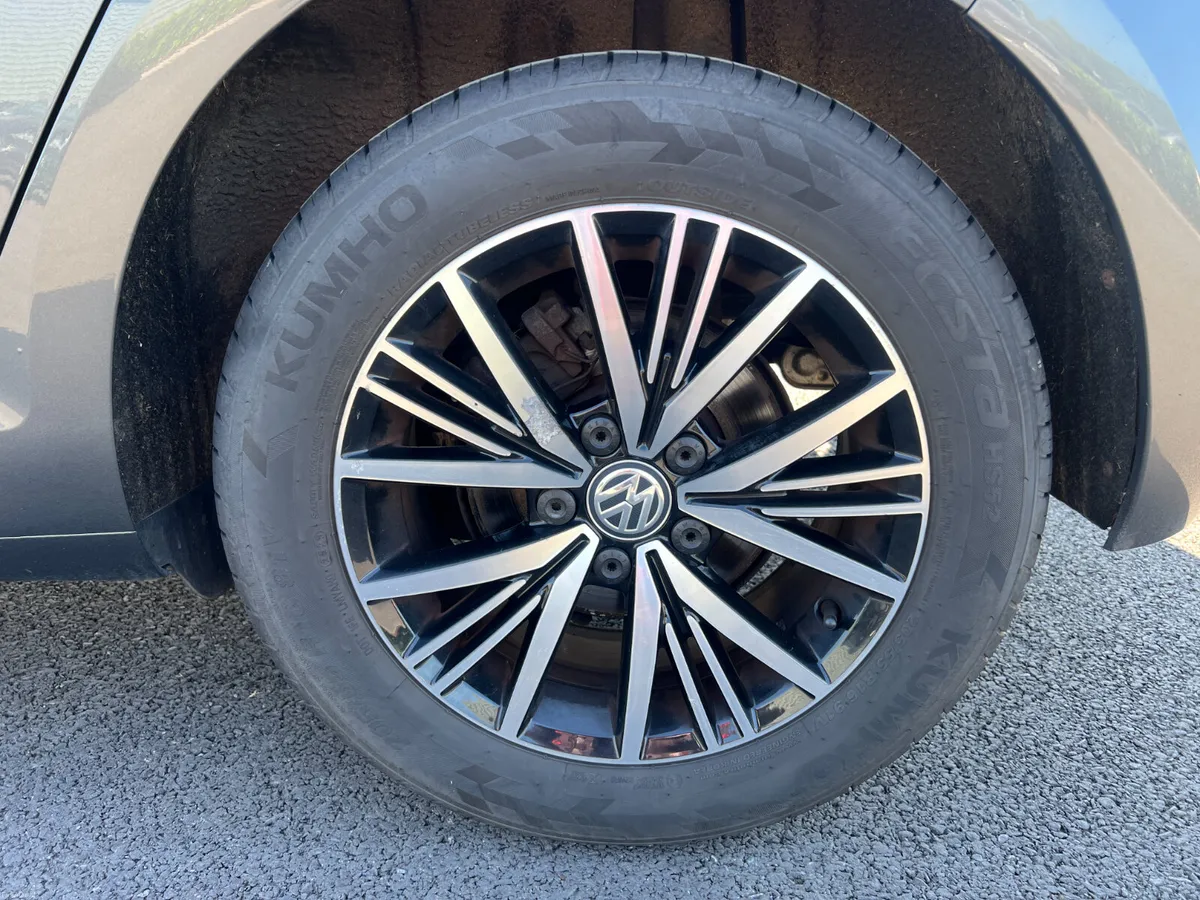 2017 (172) Volkswagen Golf SE 1.6 TDI - Automatic - Image 5