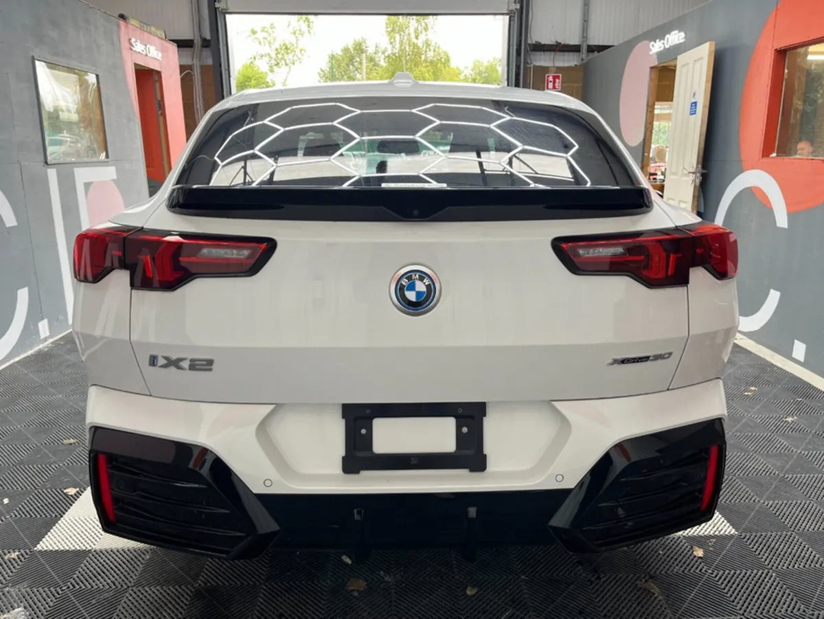 BMW iX2 2024 BMW IX2 XDRIVE30 AUTOMATIC / CRUISE C - Image 3
