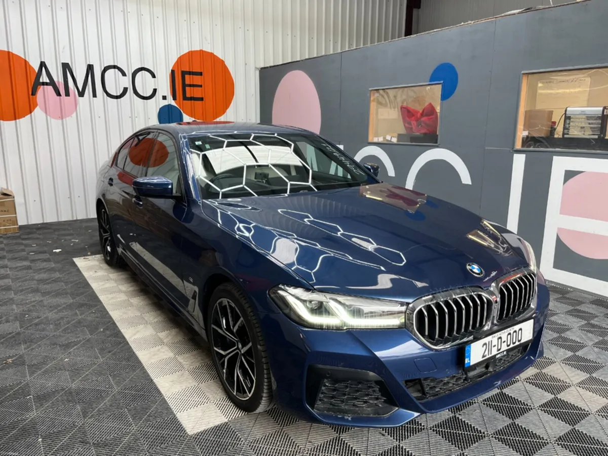 BMW 5-Series 2021 BMW 530E M-SPORT 2.0 AUTOMATIC / - Image 1