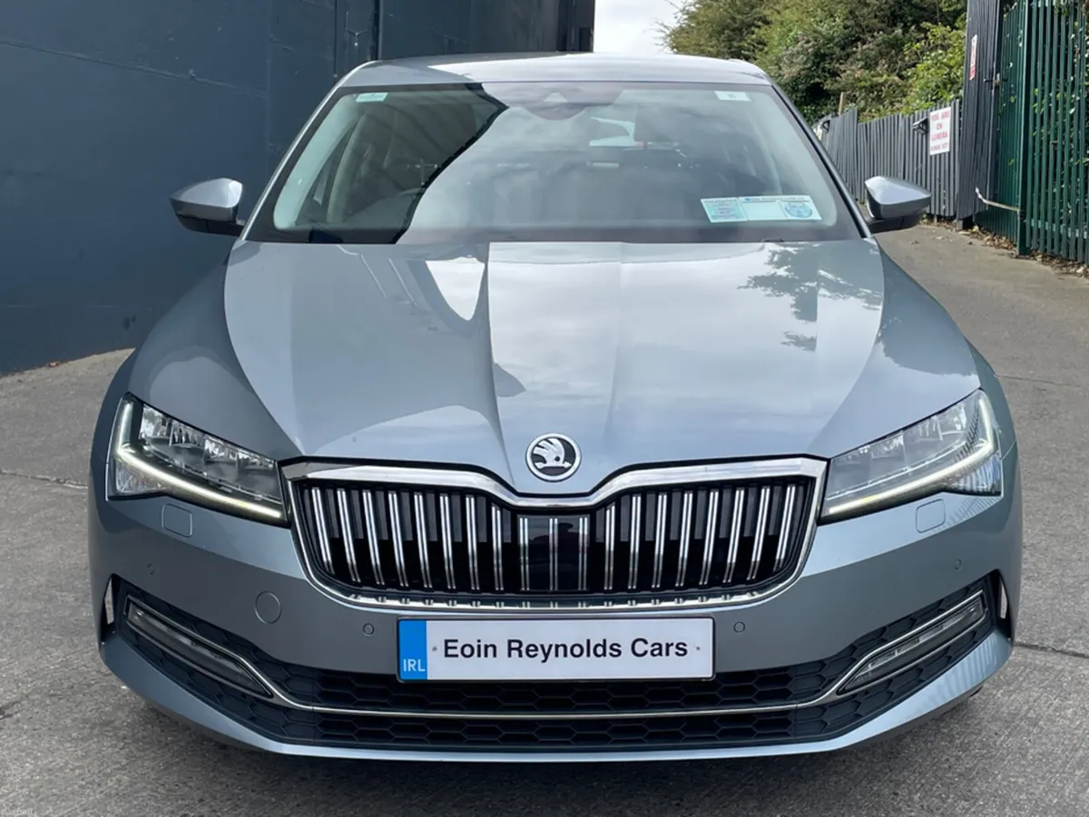 Skoda Superb STYLE 2.0 TDI 150HP 1 OWNER - Image 3
