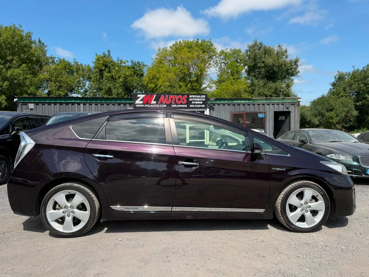 131 Toyota Prius Hybrid - Image 5
