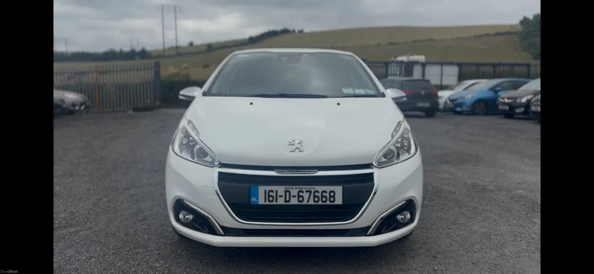 Peugeot 208 2016 1.2 automatic low kms - Image 2