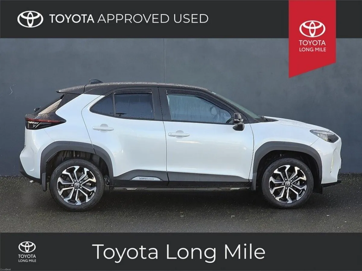 Toyota Yaris Cross 1.5 Hybrid Luna Sport 5dr - Image 3