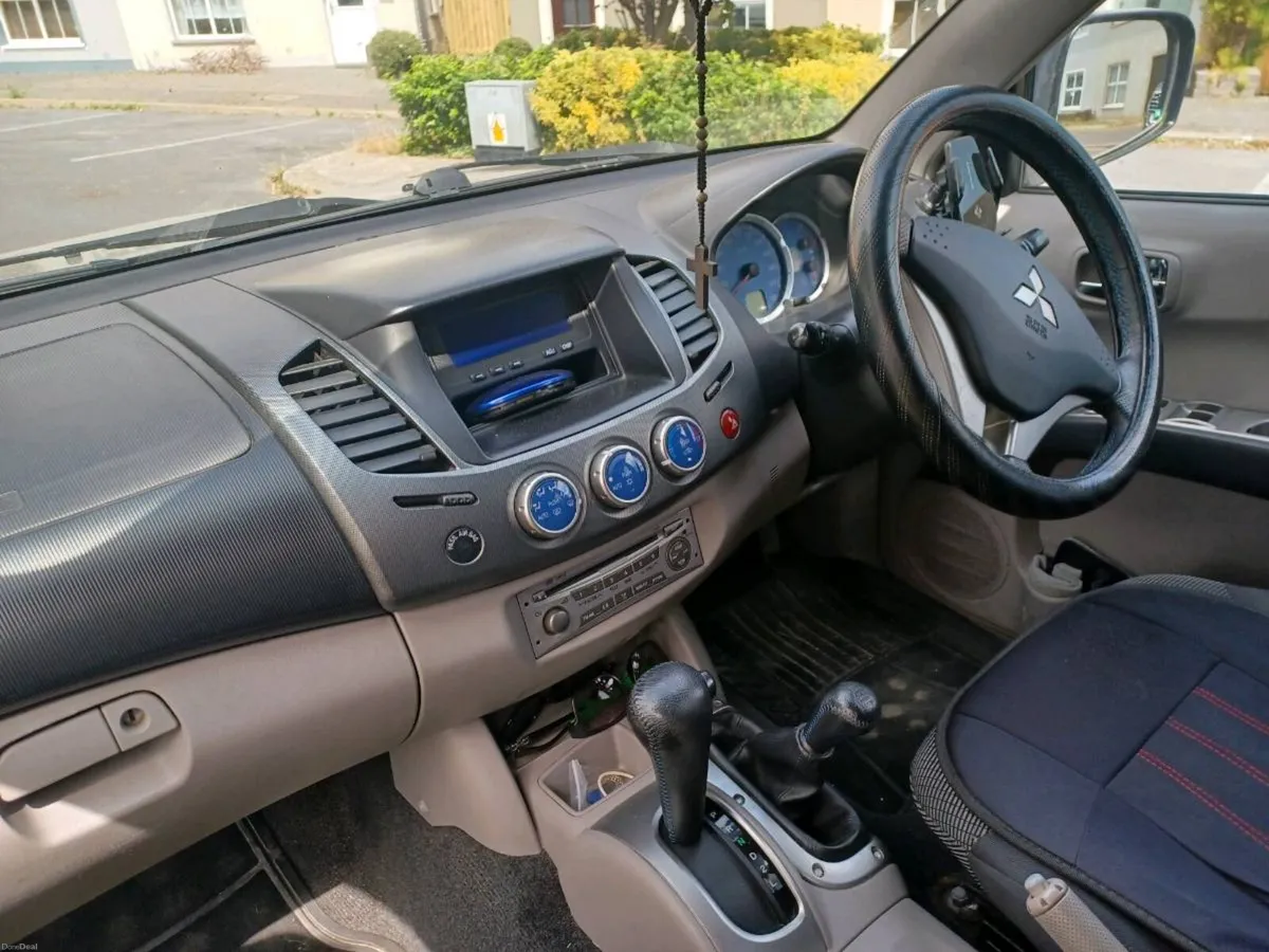 Mitsubishi l200  2007 - Image 4