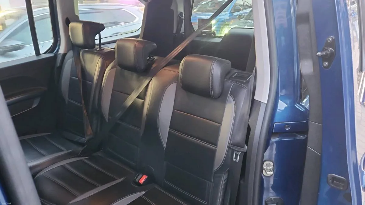 Peugeot rifter 1.2 auto hightech 7seater ♿️ - Image 3