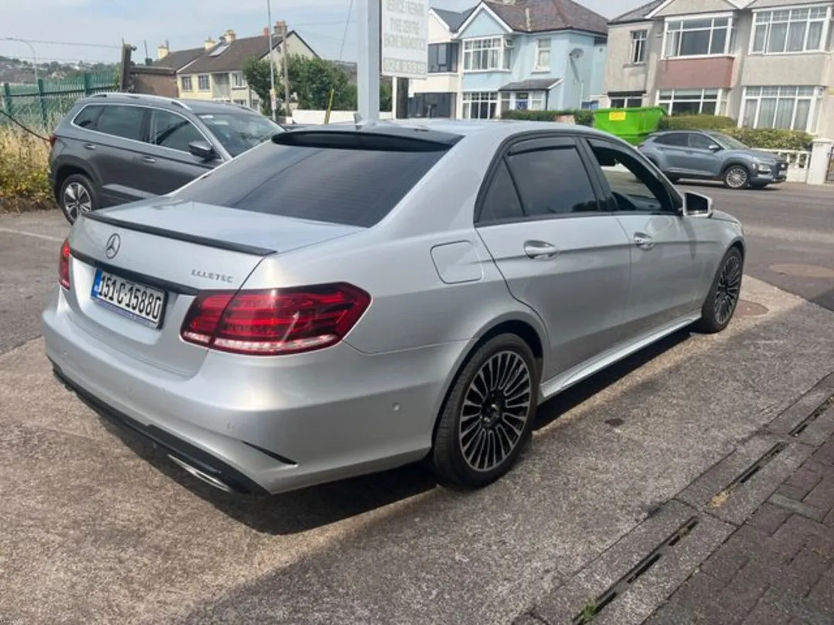 Mercedes-Benz E-Class E220 Bluetec AMG Line 4DR Au - Image 4