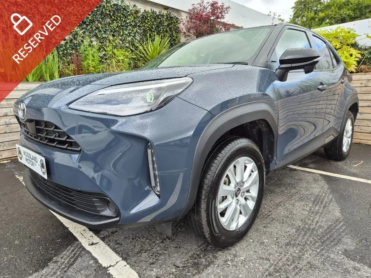 Toyota Yaris Cross 1.5 HYBRID / LUNA / LOW MILEAGE - Image 1