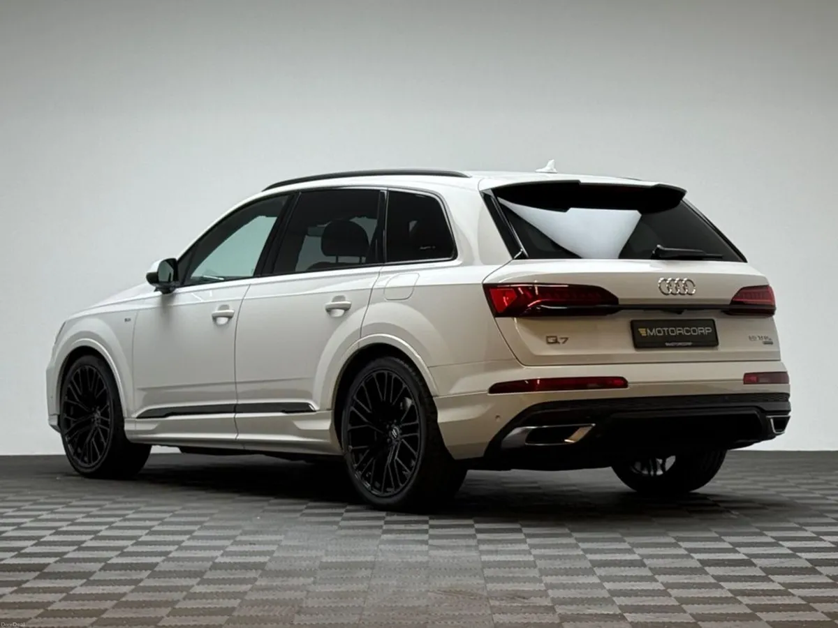 Audi Q7 S LINE 55 TFSI E QUATTRO - Image 5