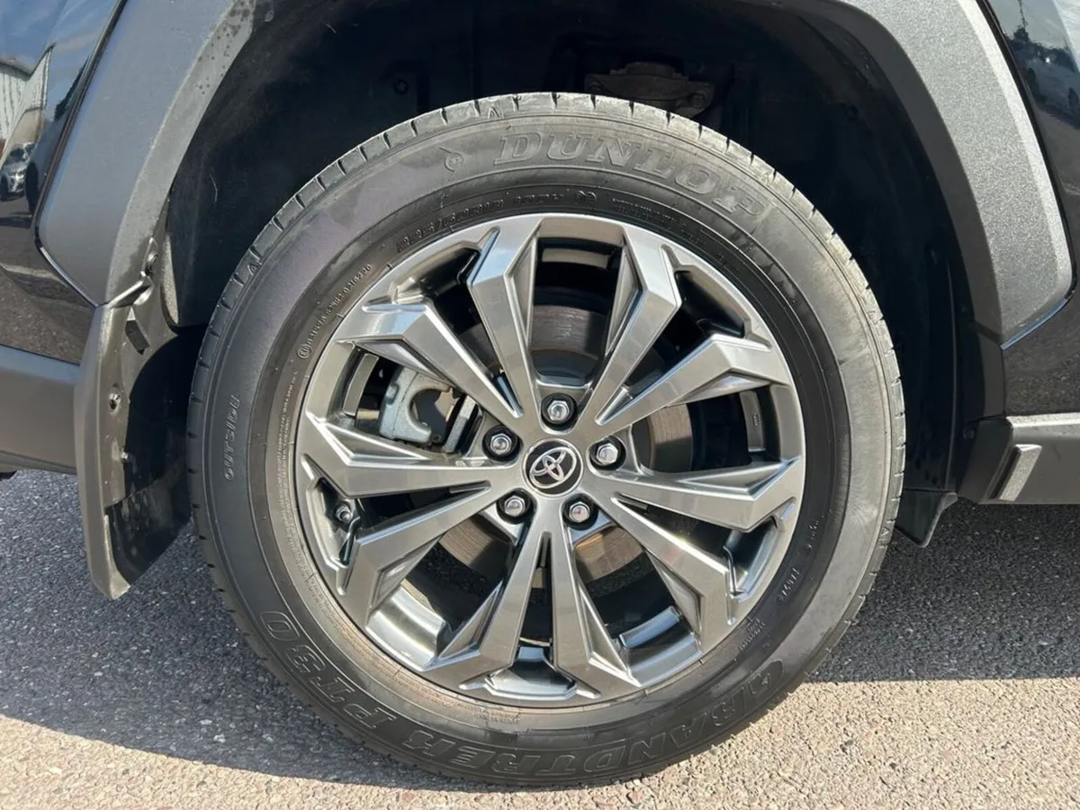 Toyota RAV4 Hybrid SOL manufacture warranty availa - Image 5