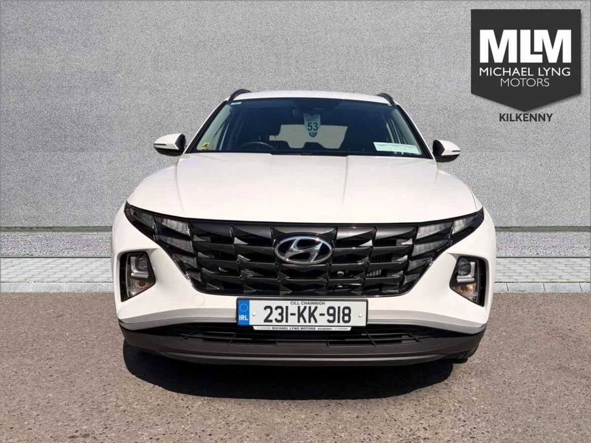 Hyundai Tucson ix35 Executive 5DR - Image 2