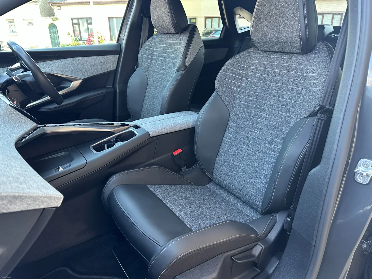 Peugeot 3008 1.2 Hybrid 145bhp eDCS6 Allure - Image 5