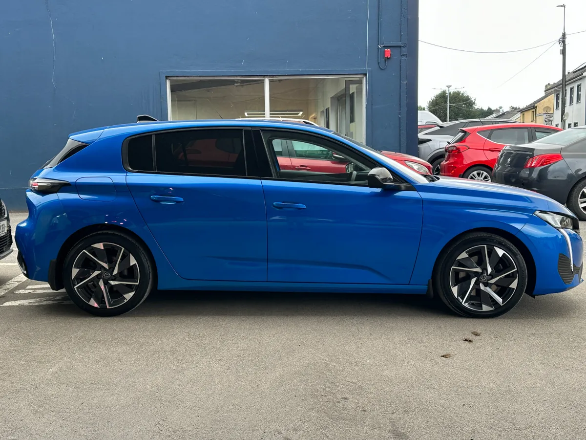 Peugeot 308 1.5 BlueHDi 130bhp Allure Auto - Image 2