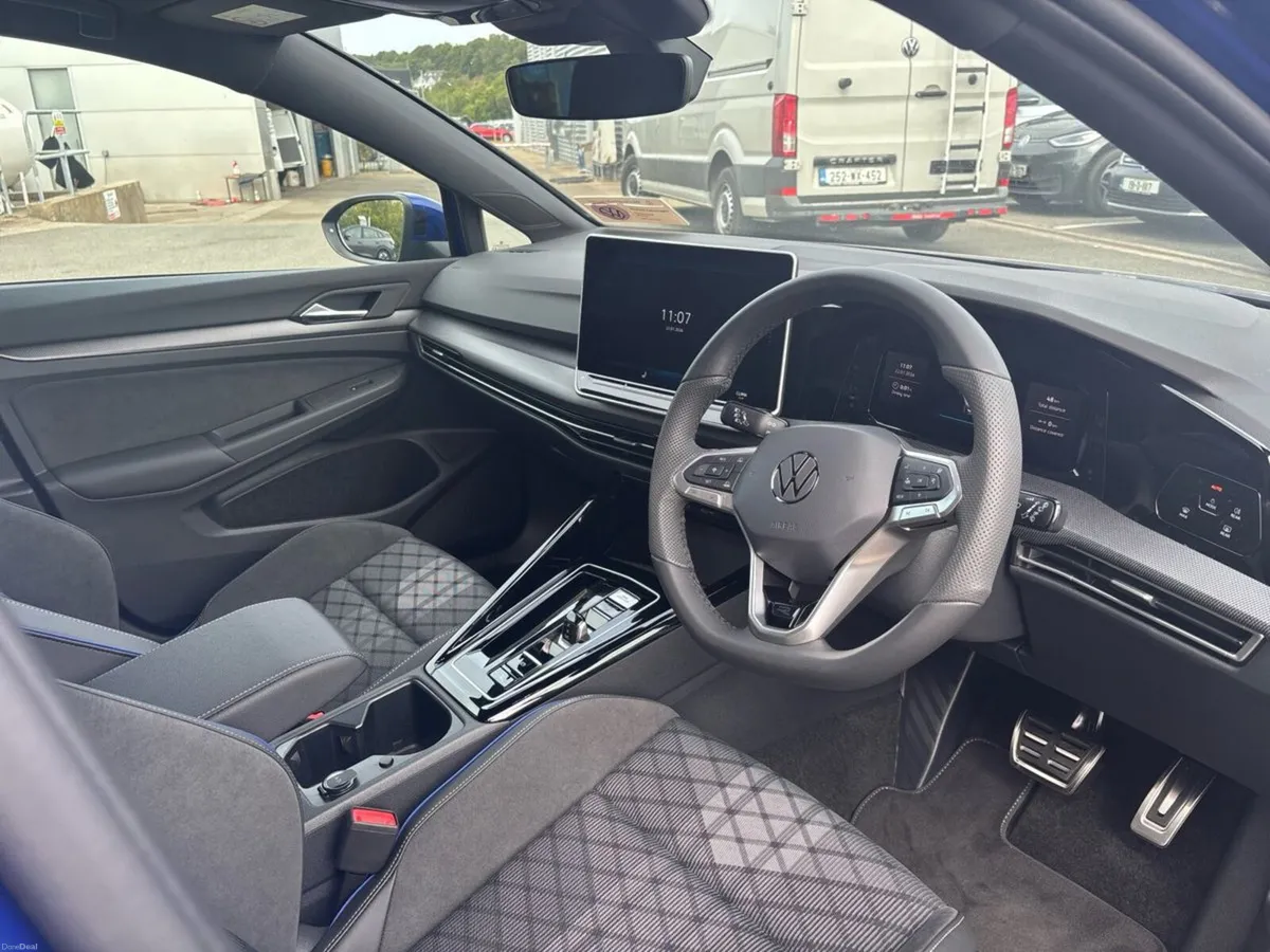 Volkswagen Golf RL 2.0TDI 150HP DSG - Image 6